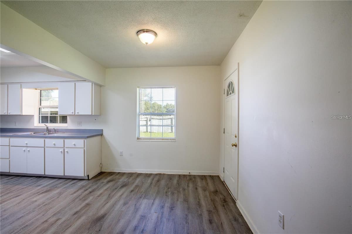 25525 COLMAR AVENUE — photo 12 of 15