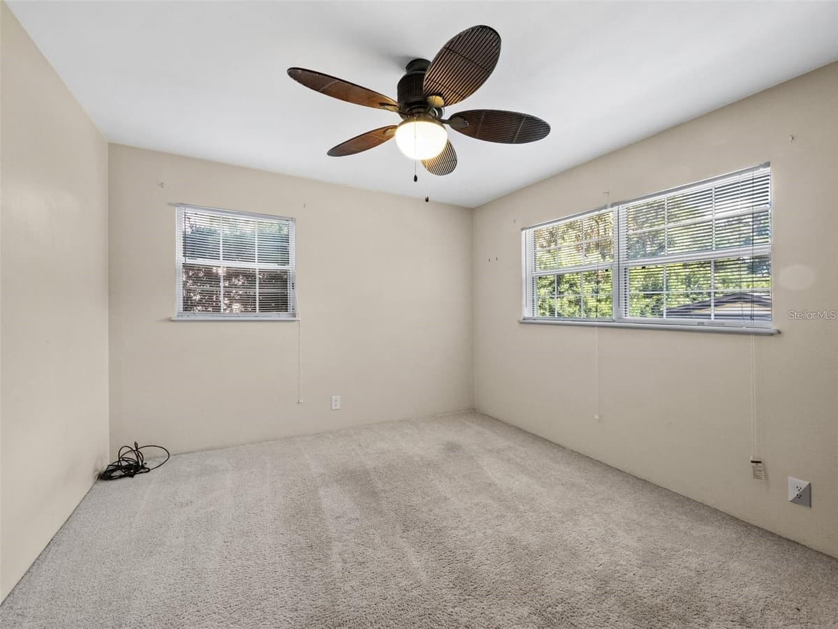25519 COLMAR AVENUE — photo 5 of 13