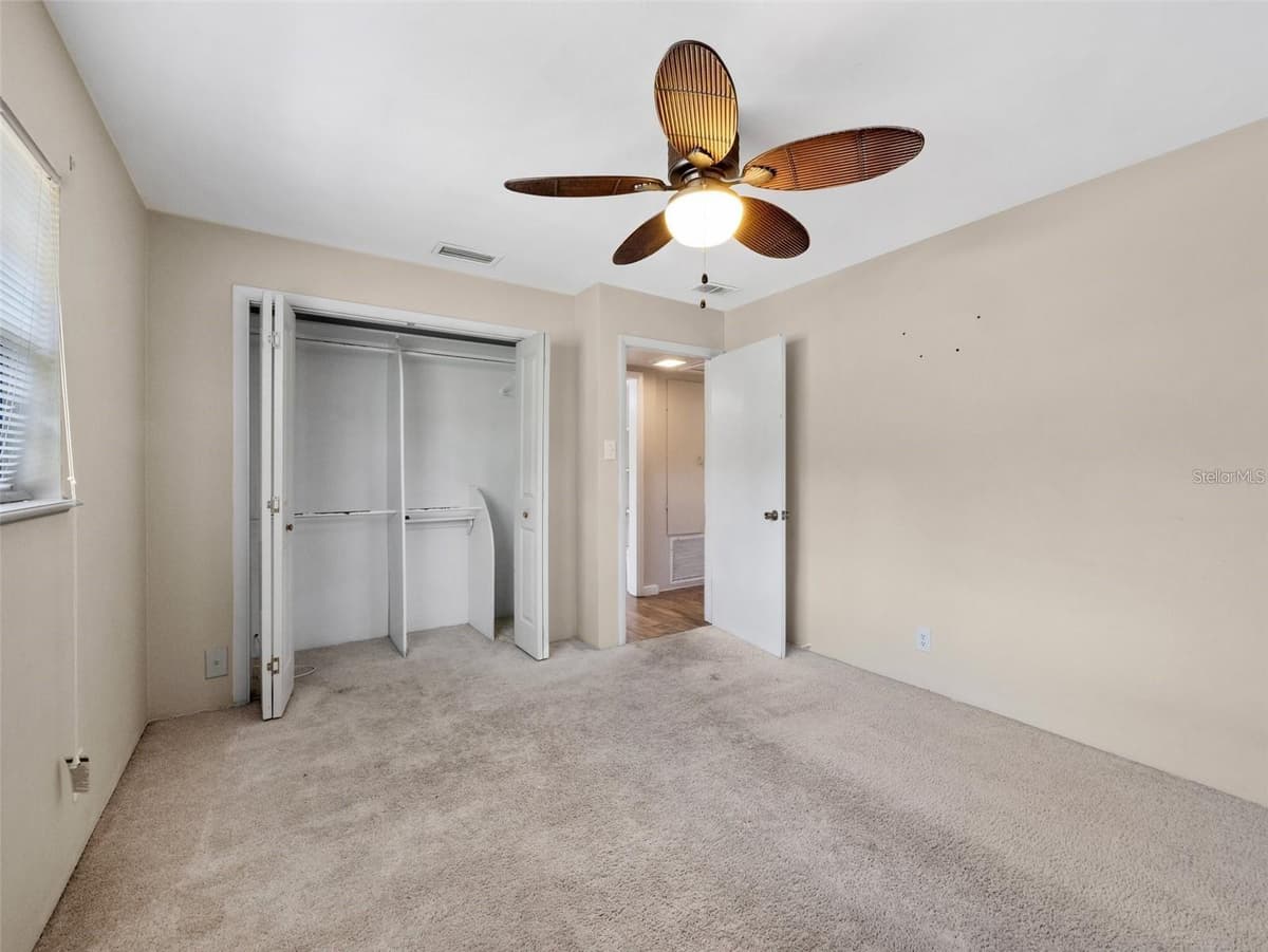 25519 COLMAR AVENUE — photo 6 of 13