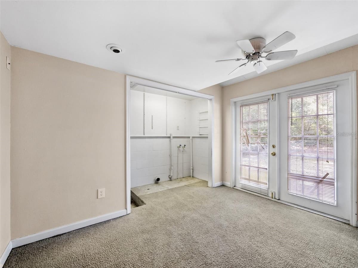 25519 COLMAR AVENUE — photo 12 of 13
