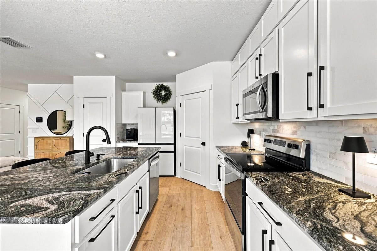 3283 HILLTOP CIRCLE — photo 19 of 54