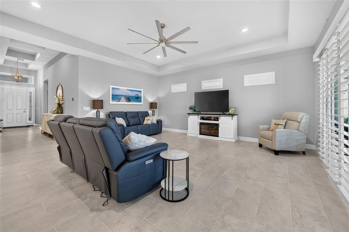 305 AQUAMARINE WAY — photo 16 of 58