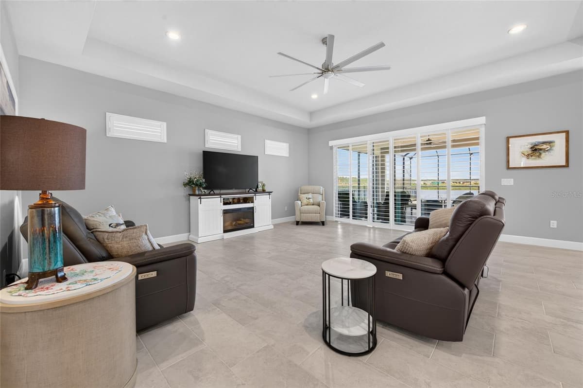 305 AQUAMARINE WAY — photo 18 of 58
