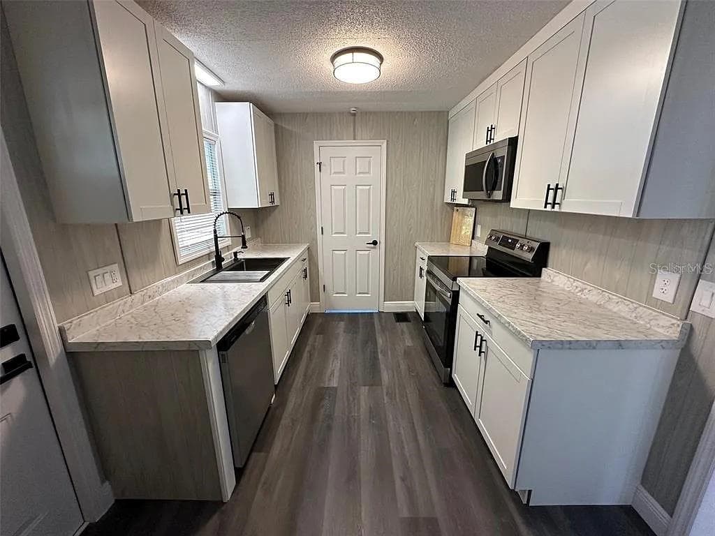 1704 MISSOURI AVENUE — photo 11 of 23