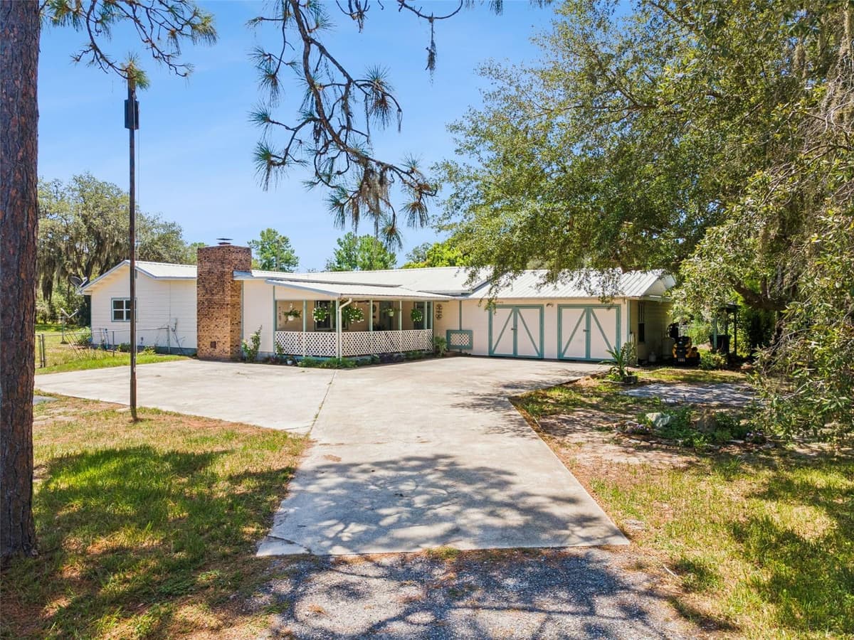 8681 DEER RUN DRIVE — photo 1 of 50