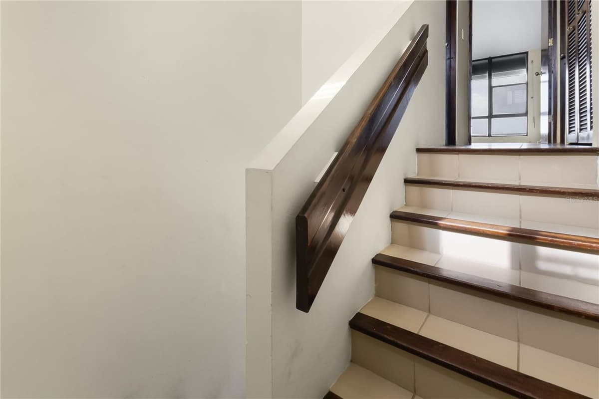 170 PALMAS DR — photo 12 of 45