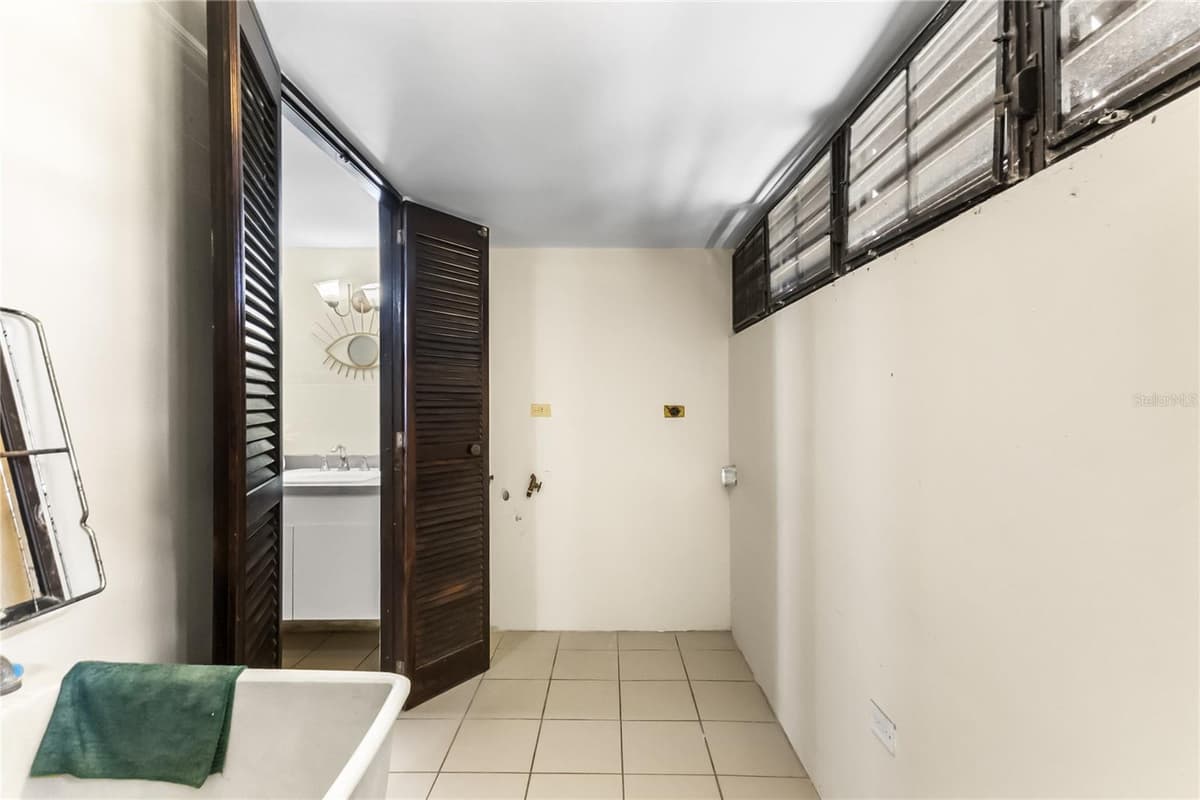 170 PALMAS DR — photo 27 of 45
