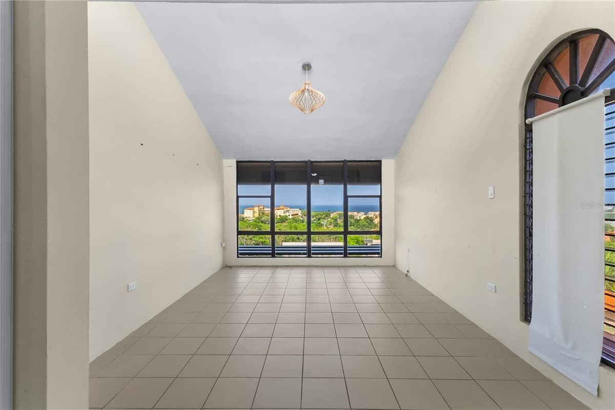 170 PALMAS DR — photo 33 of 45