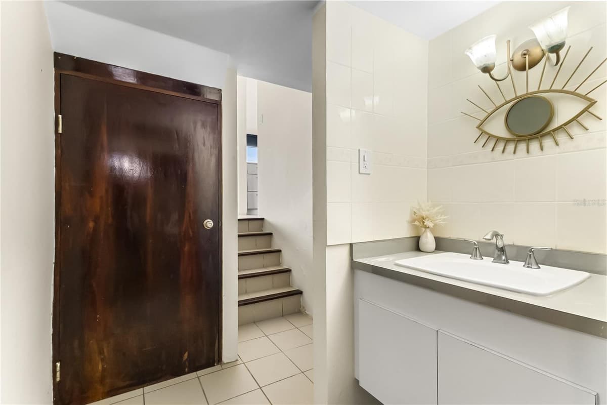 170 PALMAS DR — photo 28 of 45