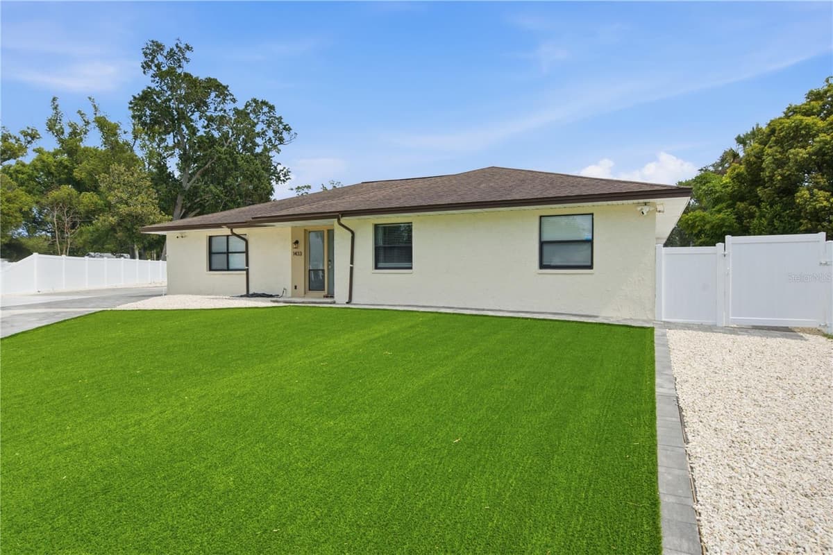 1433 ELLISON LANE — photo 4 of 70