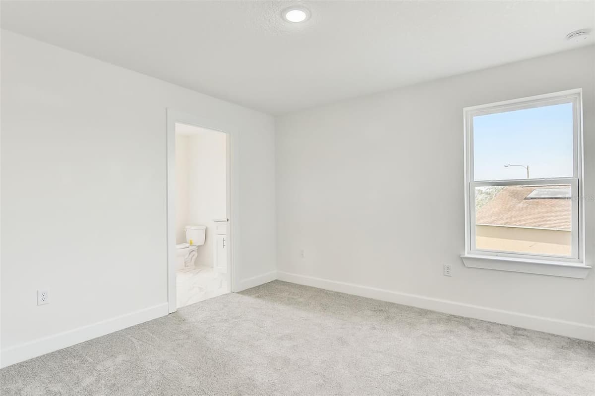 3889 WALKER ROAD — photo 41 of 49