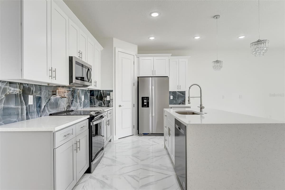 3889 WALKER ROAD — photo 8 of 49
