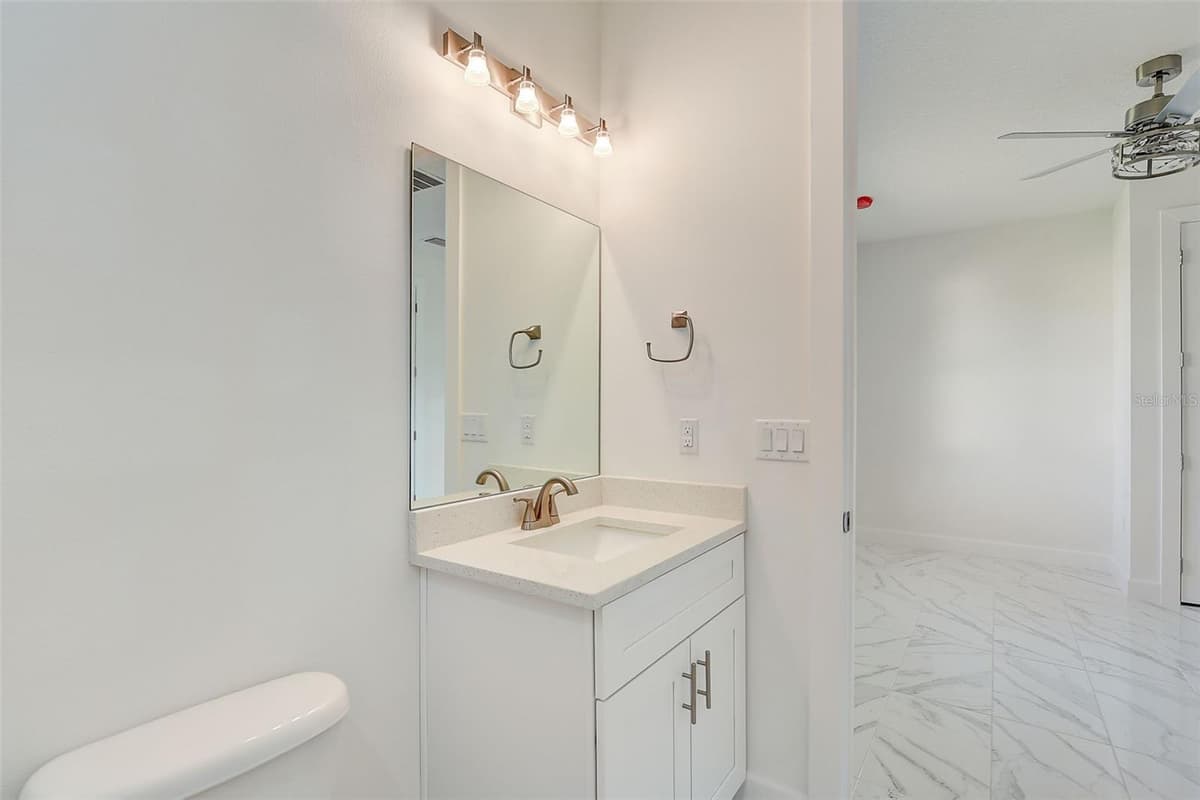 3889 WALKER ROAD — photo 17 of 49
