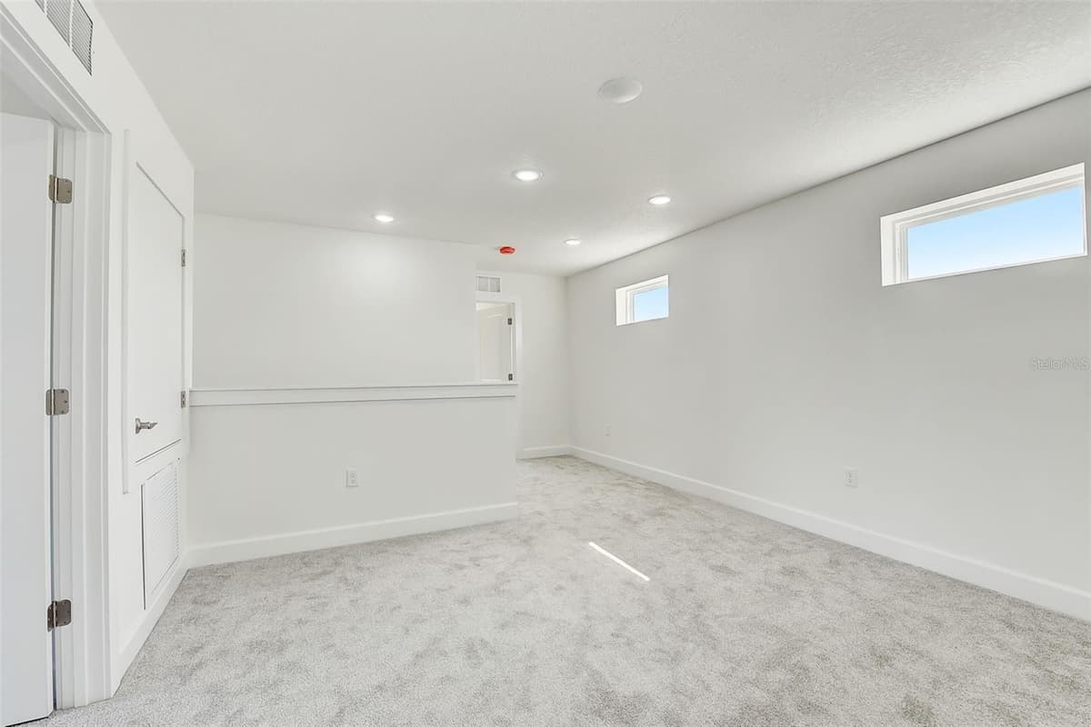 3889 WALKER ROAD — photo 33 of 49