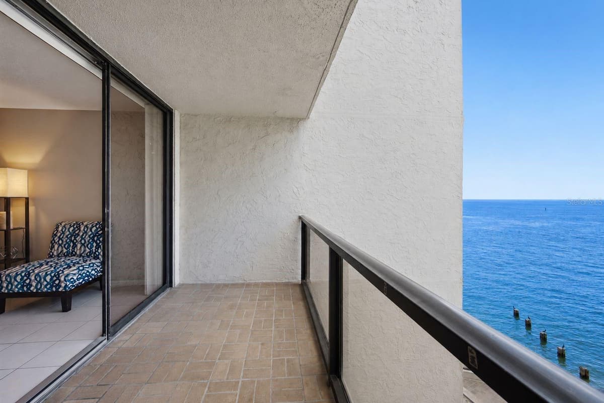 450 GULFVIEW BOULEVARD — photo 10 of 25