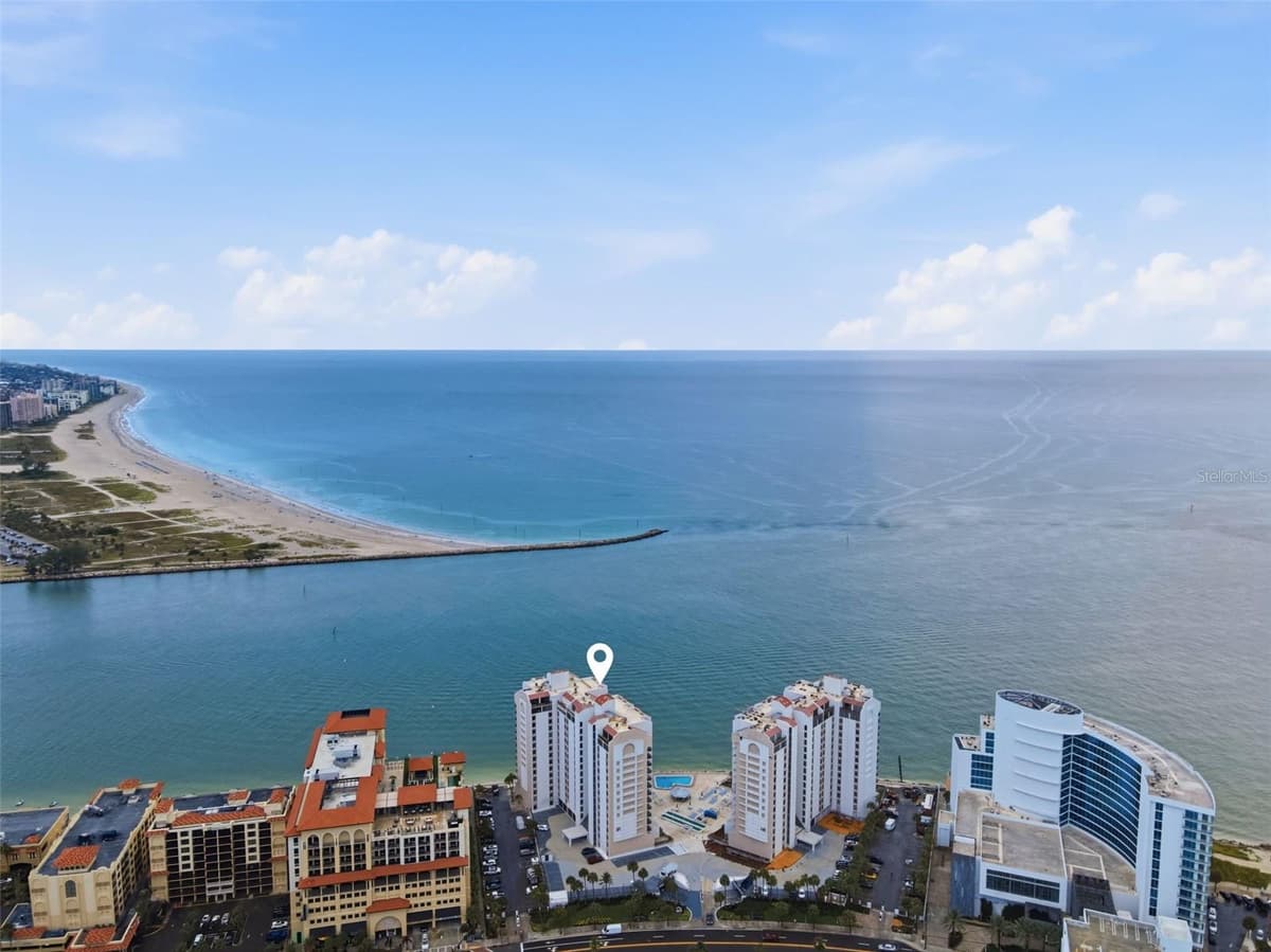 450 GULFVIEW BOULEVARD — photo 3 of 25