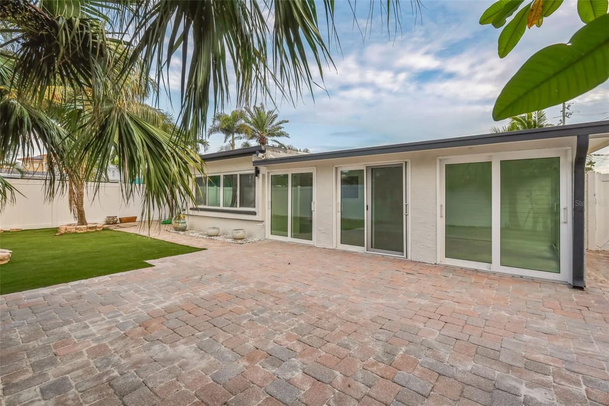747 PRUITT DRIVE — photo 14 of 17