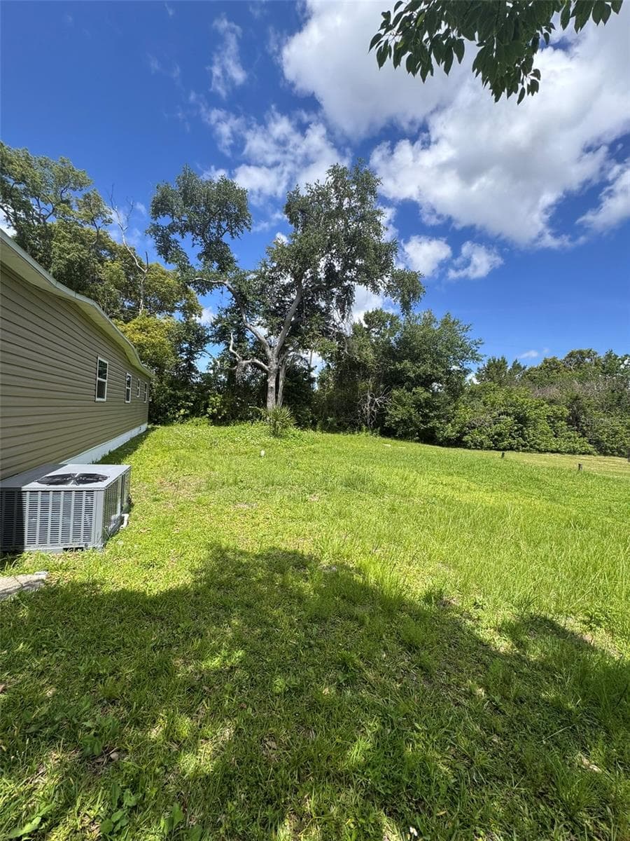 904 ROBINSON AVENUE — photo 10 of 21