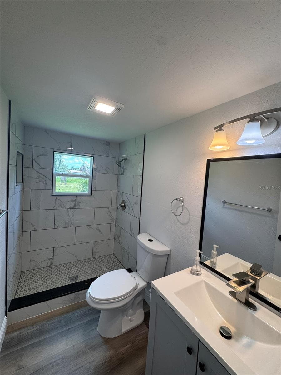904 ROBINSON AVENUE — photo 8 of 21
