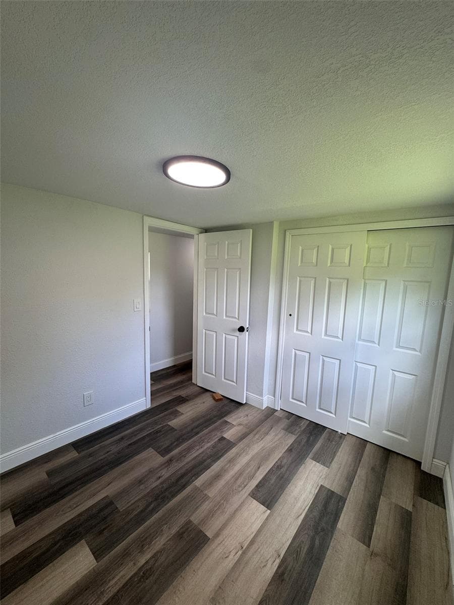 904 ROBINSON AVENUE — photo 6 of 21