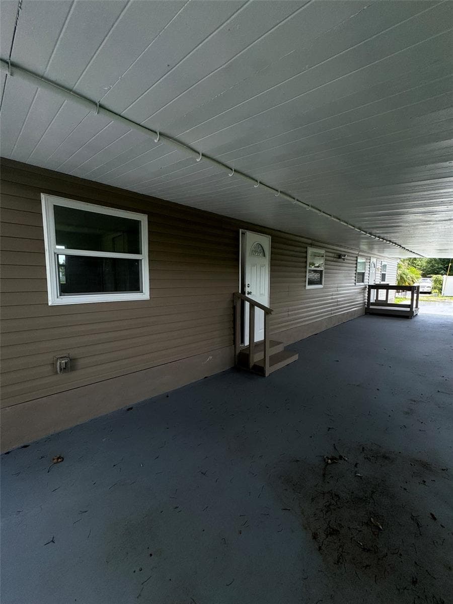 904 ROBINSON AVENUE — photo 13 of 21