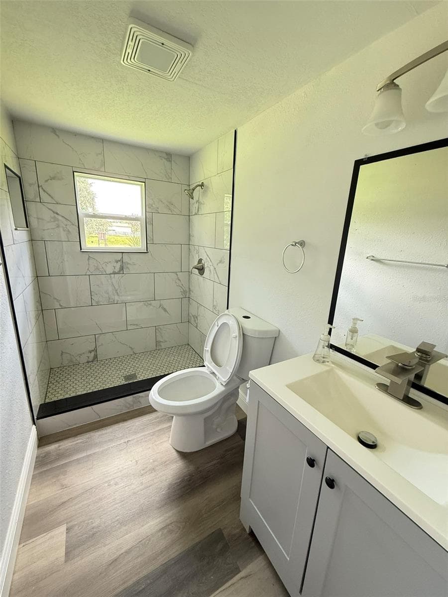 904 ROBINSON AVENUE — photo 14 of 21