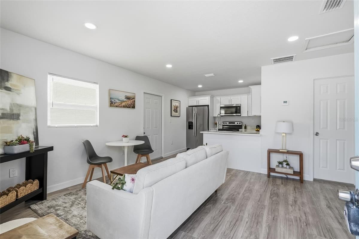1313 SITKA STREET — photo 6 of 25