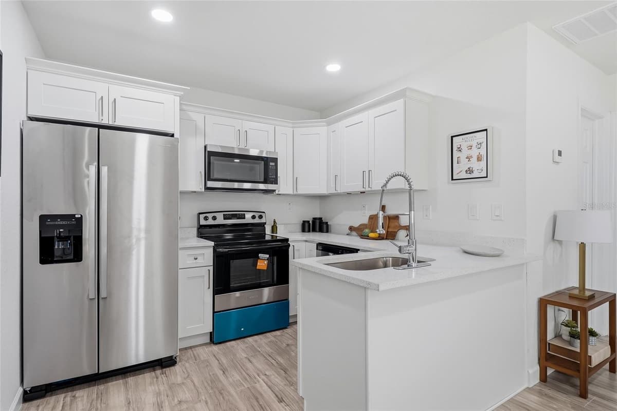 1313 SITKA STREET — photo 12 of 25