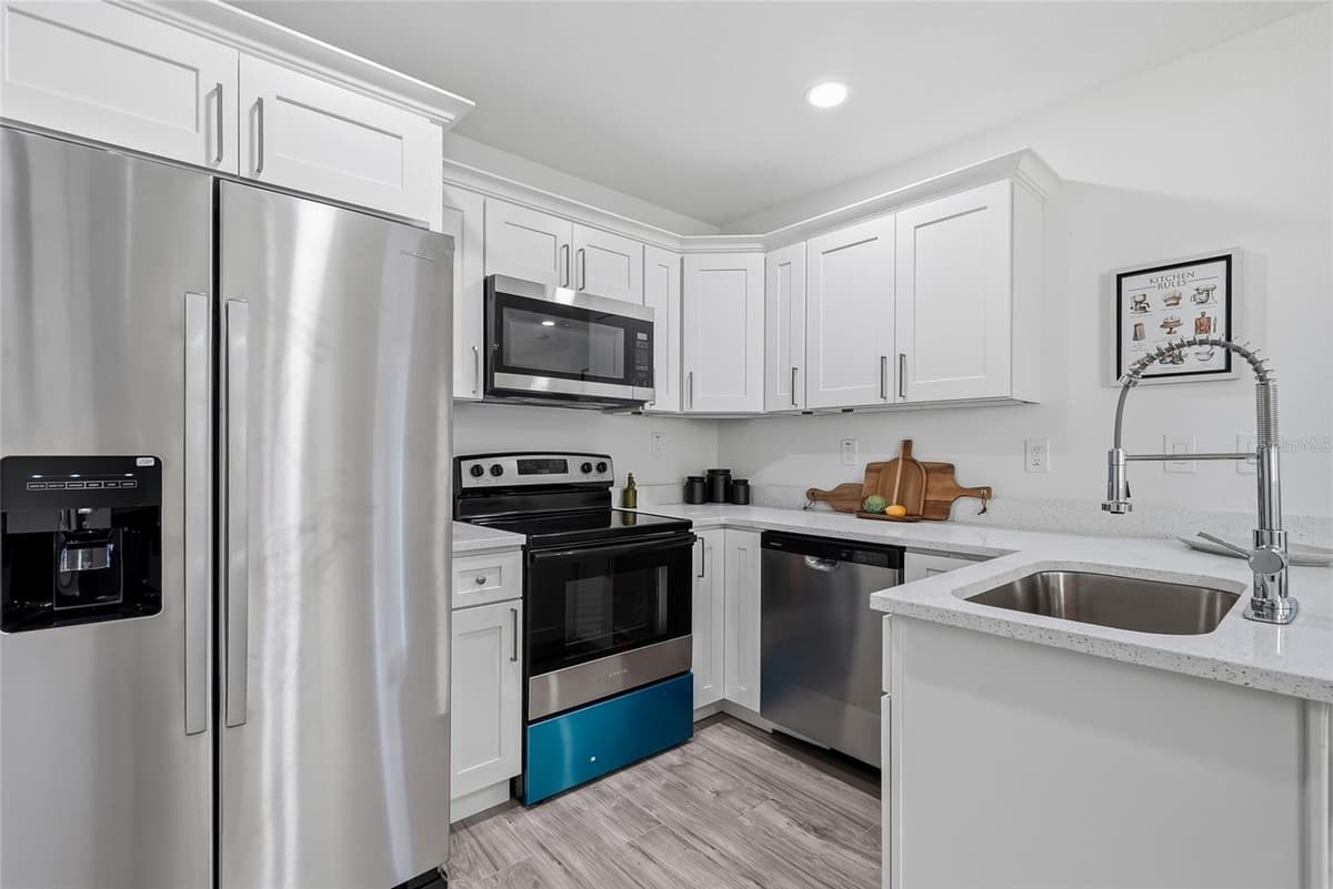 1313 SITKA STREET — photo 13 of 25