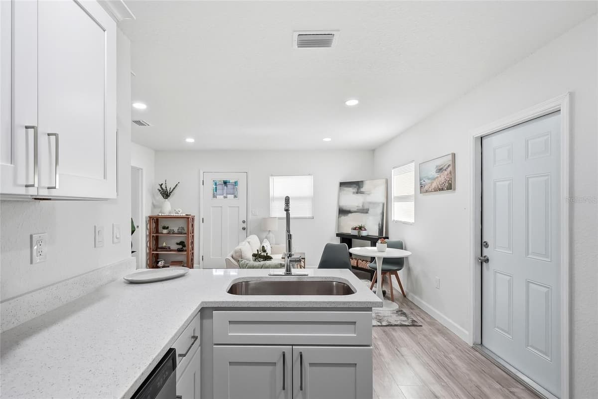 1313 SITKA STREET — photo 16 of 25
