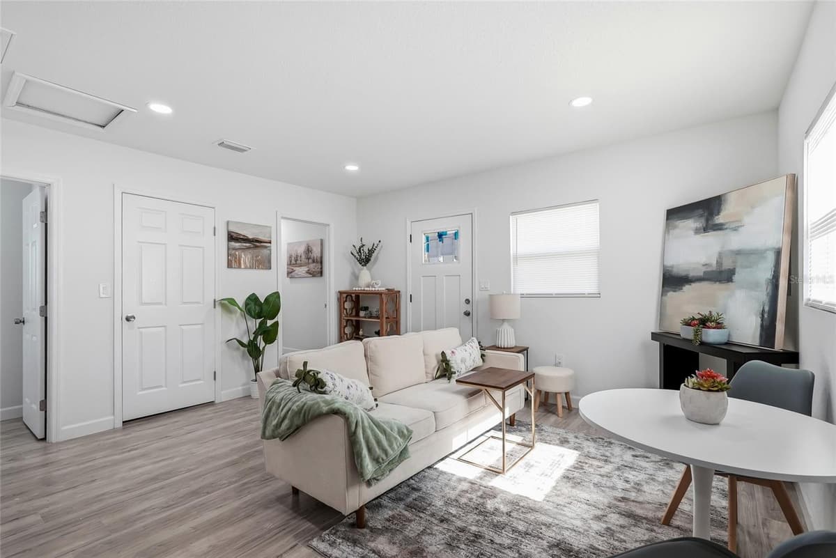 1313 SITKA STREET — photo 9 of 25