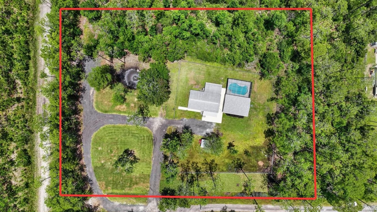 3798 BREEZY COURT — photo 13 of 73