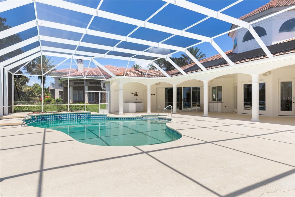 1 CAPRI COURT — photo 38 of 86