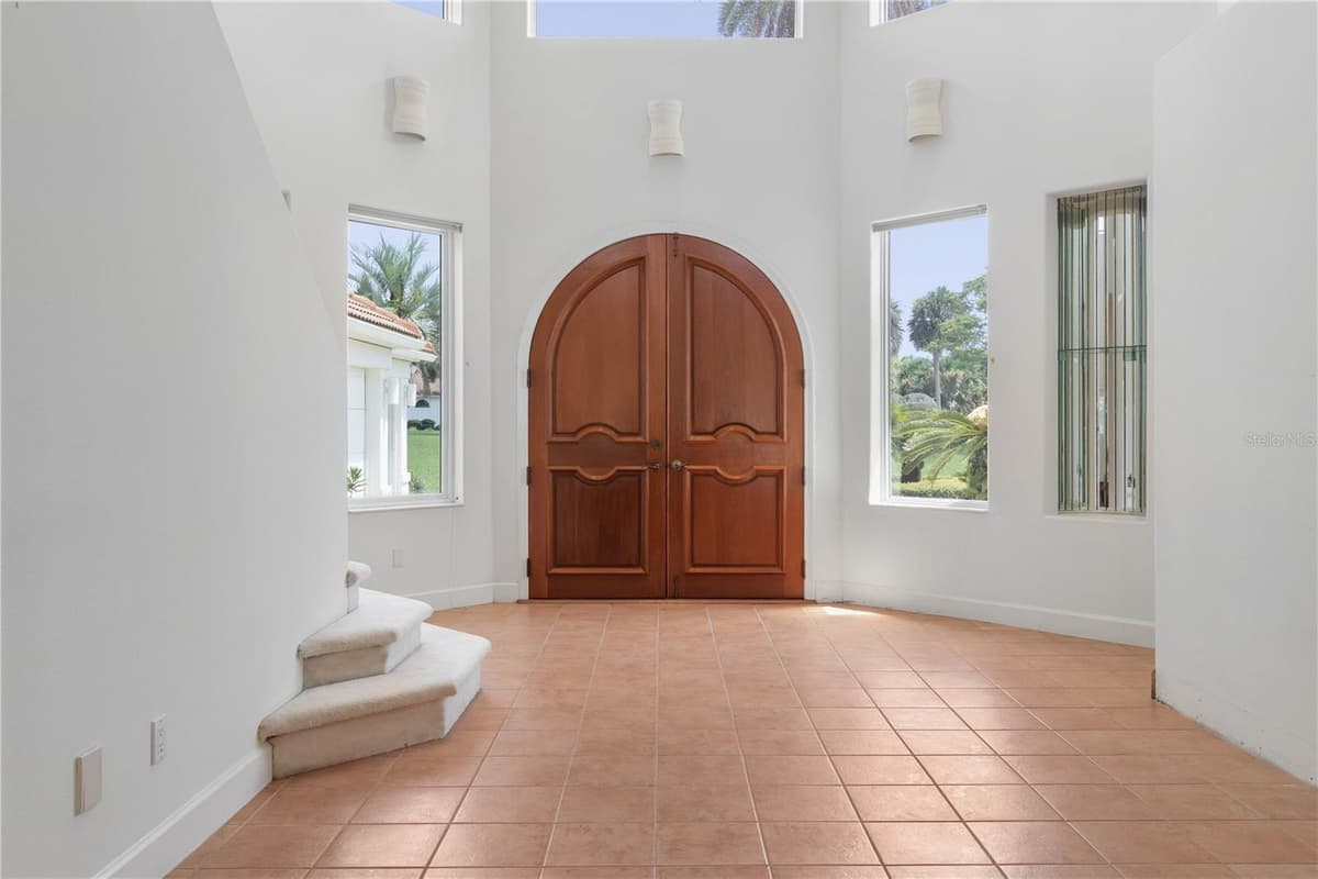 1 CAPRI COURT — photo 8 of 86