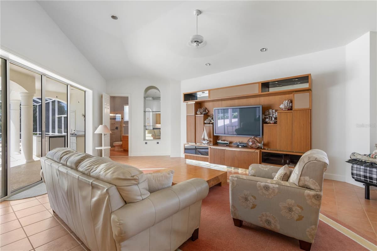1 CAPRI COURT — photo 22 of 86