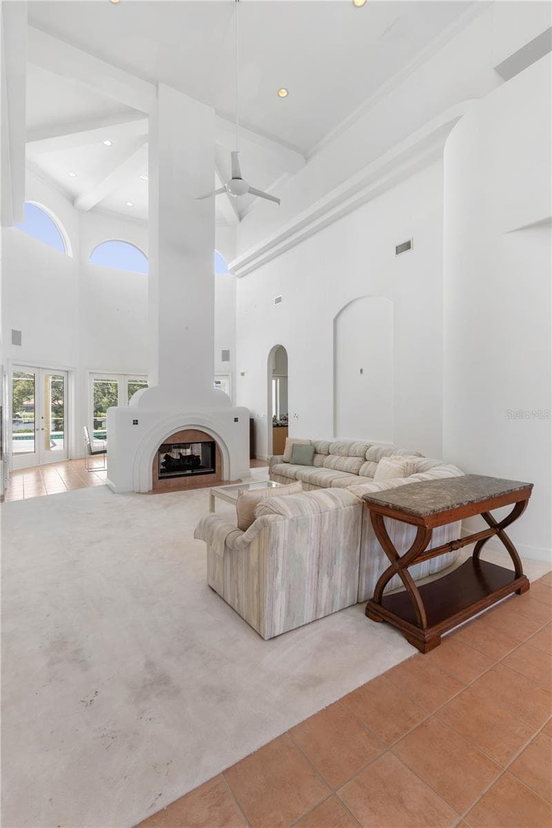 1 CAPRI COURT — photo 12 of 86