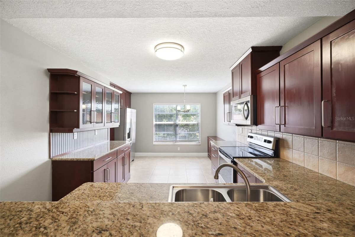 7807 HARDWICK DRIVE — photo 19 of 25