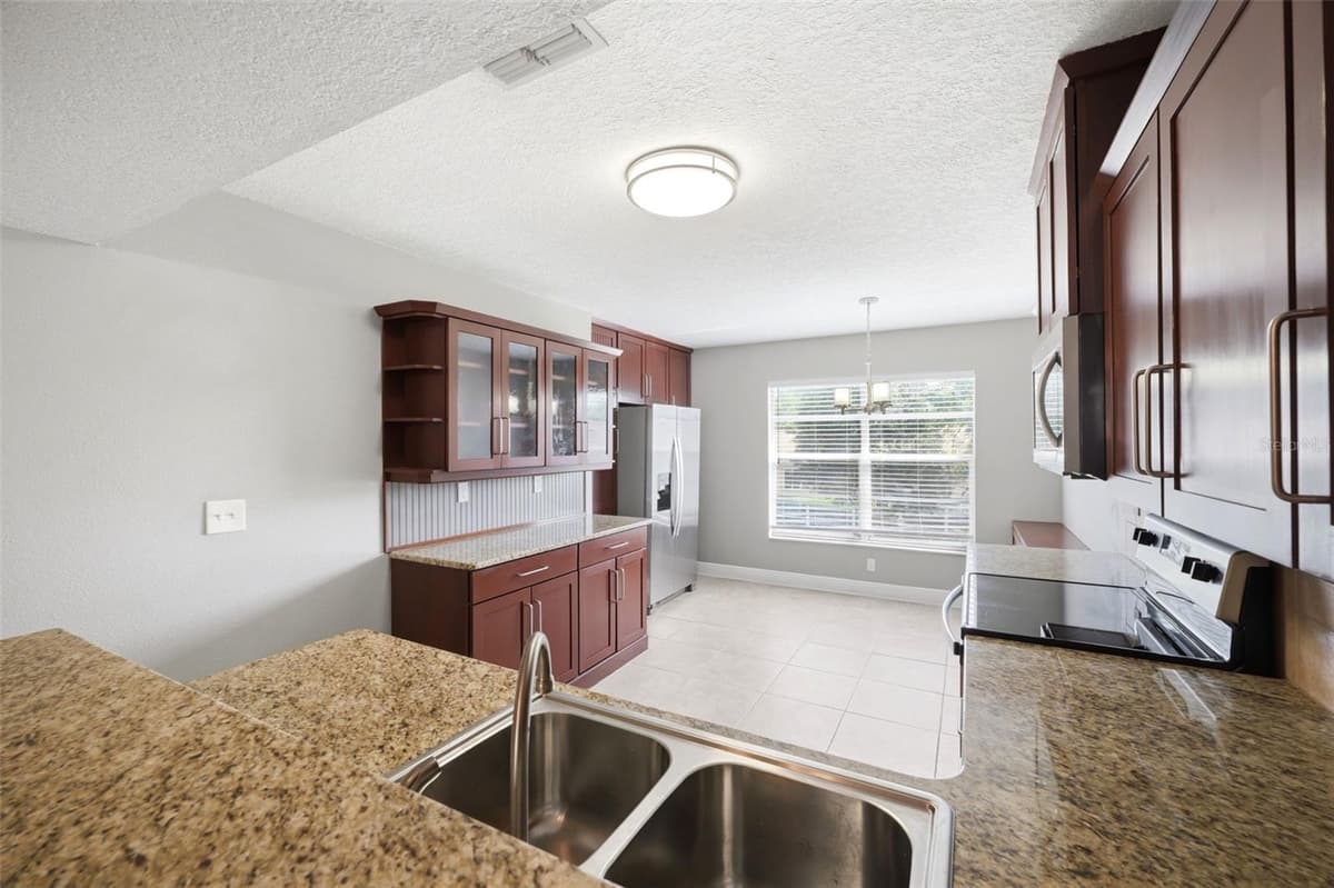 7807 HARDWICK DRIVE — photo 18 of 25