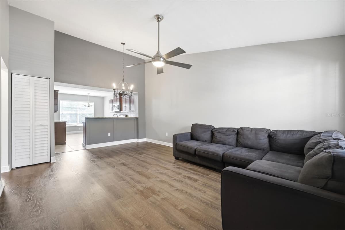 7807 HARDWICK DRIVE — photo 5 of 25