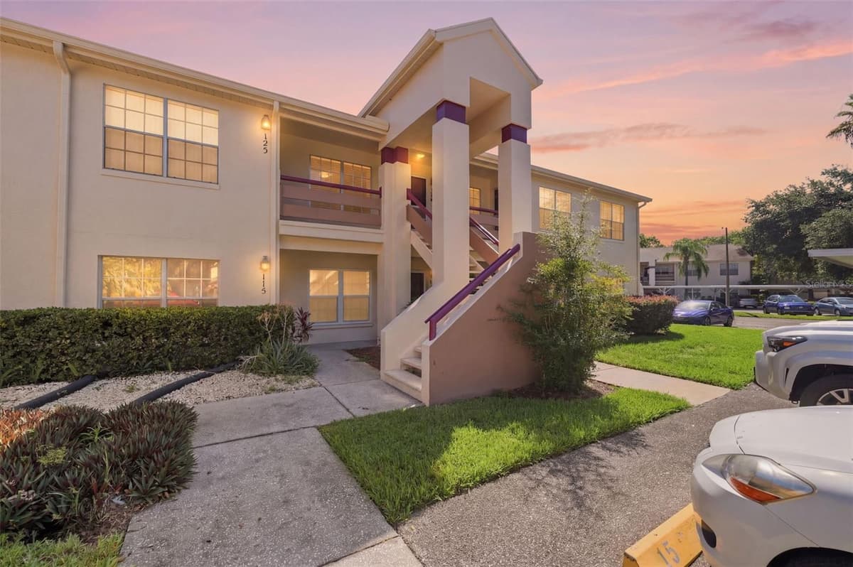 7807 HARDWICK DRIVE — photo 1 of 25
