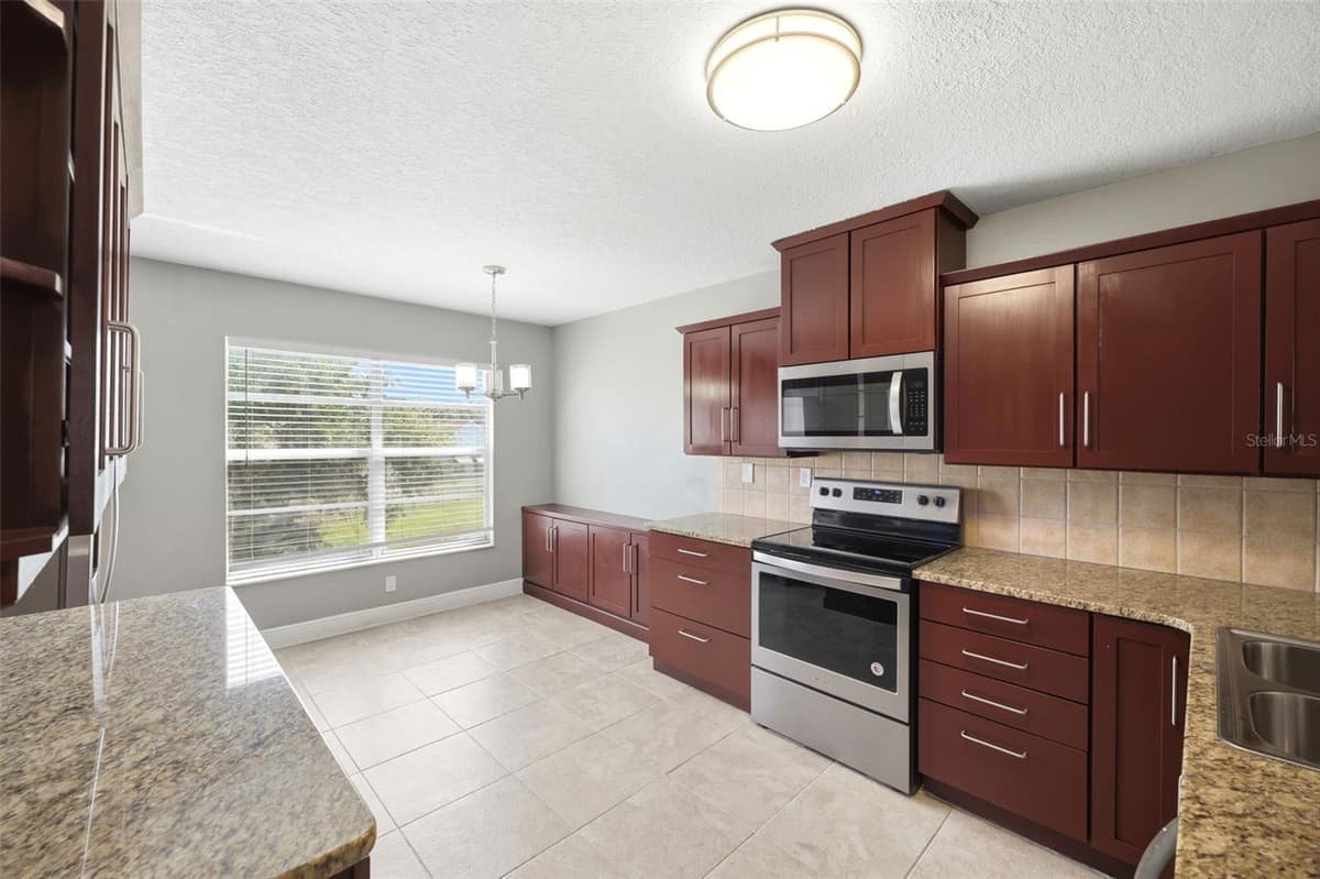 7807 HARDWICK DRIVE — photo 20 of 25
