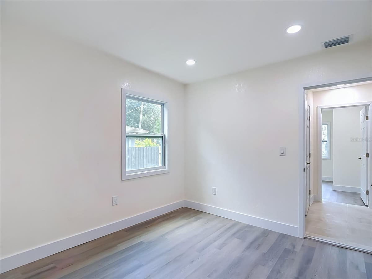 8010 13TH STREET — photo 31 of 43