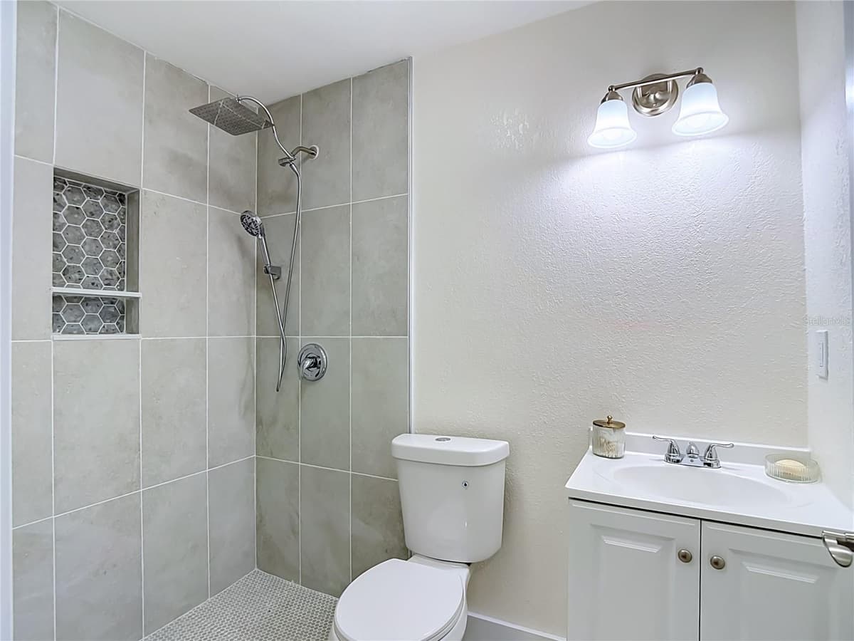 8010 13TH STREET — photo 21 of 43