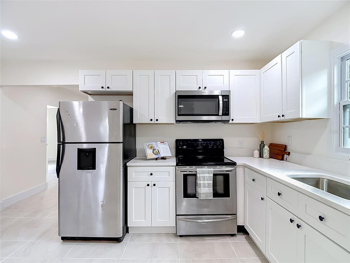 8010 13TH STREET — photo 14 of 43
