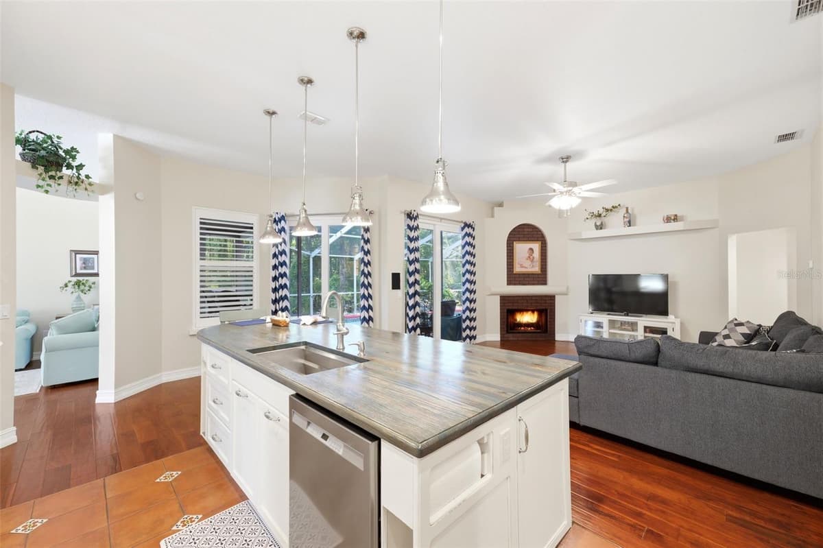 4710 BASSWOOD STREET — photo 64 of 73