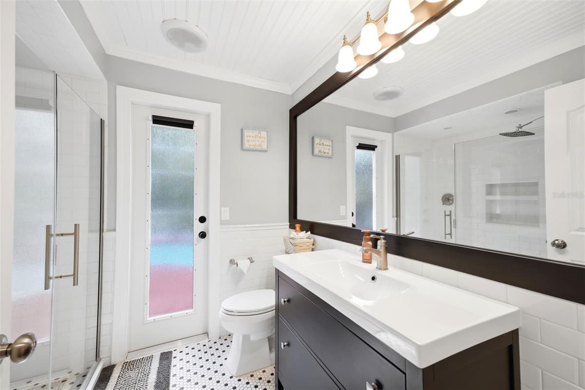4710 BASSWOOD STREET — photo 71 of 73