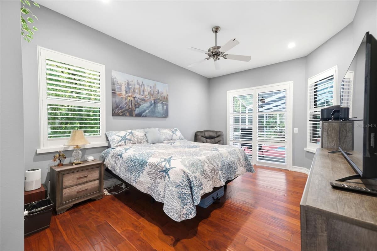 4710 BASSWOOD STREET — photo 12 of 73