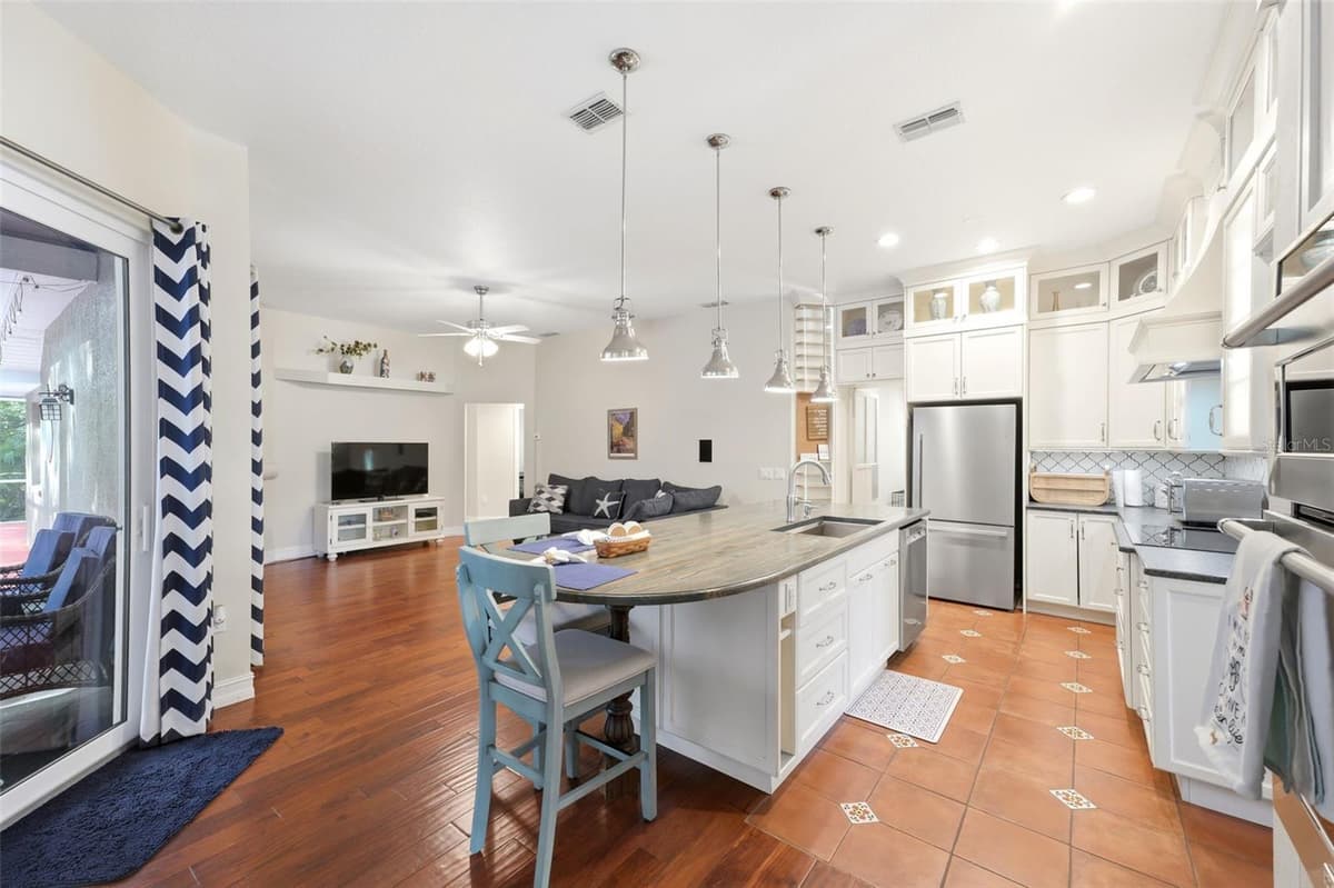 4710 BASSWOOD STREET — photo 67 of 73