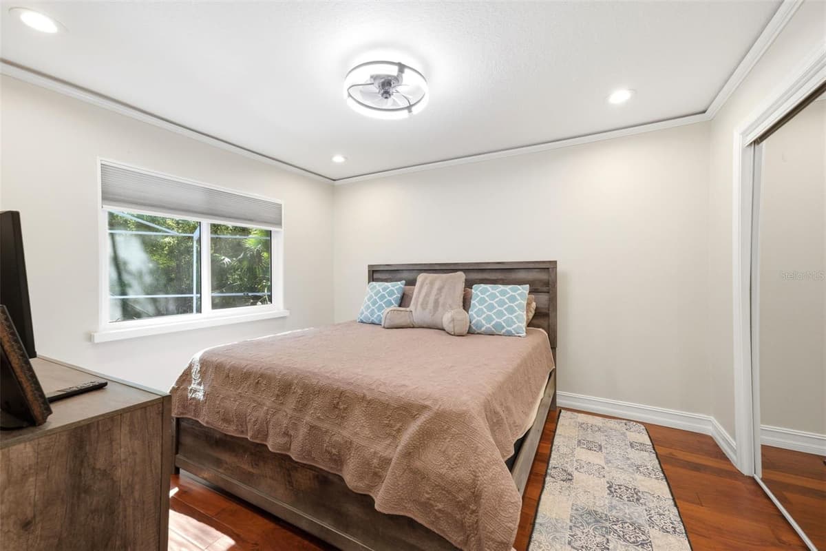 4710 BASSWOOD STREET — photo 19 of 73