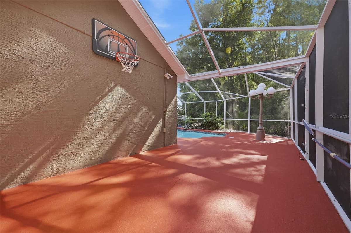 4710 BASSWOOD STREET — photo 28 of 73